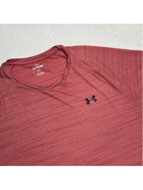 Men's Under Armour Red Short Sleeve Tee XLT with Black Logo